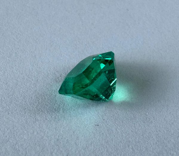 Emeraude Carrée 1.31 Cts Certifiée – Image 5