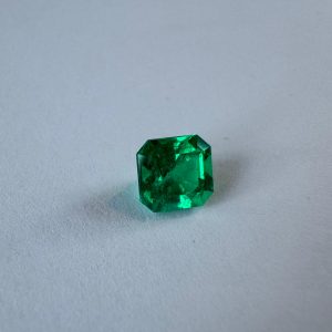 Emeraude Carrée 1.72cts Certifiée