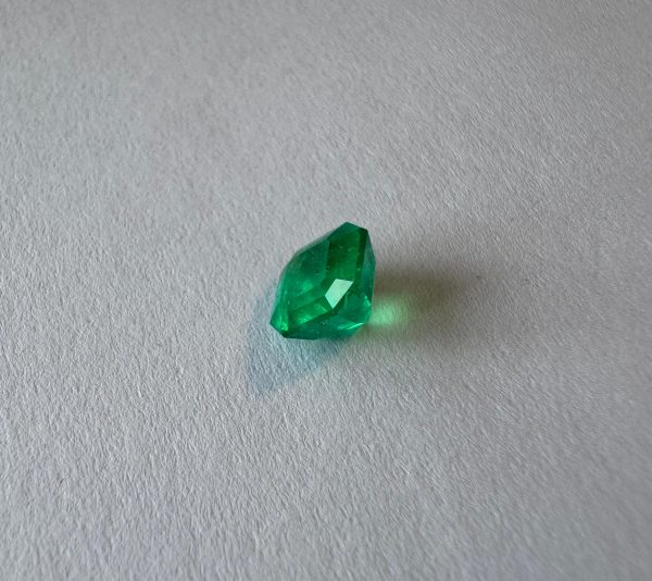 Emeraude Carrée 1.30 Cts Certifiée – Image 2