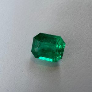 Emeraude Colombienne en carrée 3.20 cts certifiée